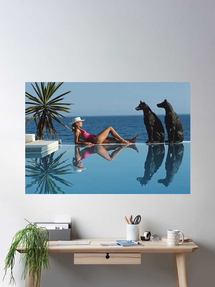 Luxury Lifestyle Living - Retro Poolside Host Luxury Lifestyle By