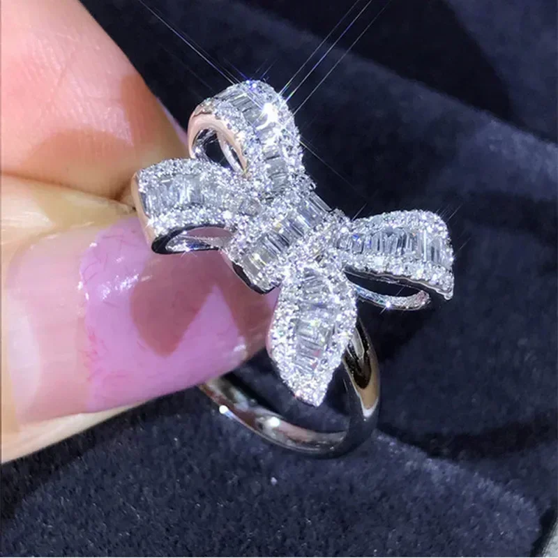 Anéis Femininos Huitan com Gra - Luxury Lifestyle Jewelry avaliação e preço